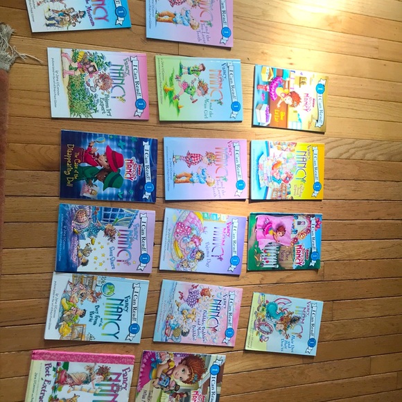 Fancy Nancy book bundle - Picture 1 of 4